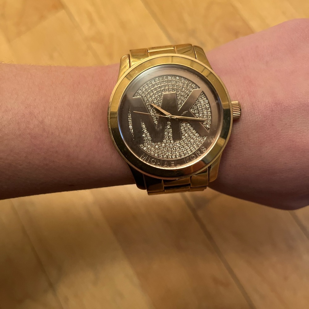 MICHAEL KORS rose gold watch
